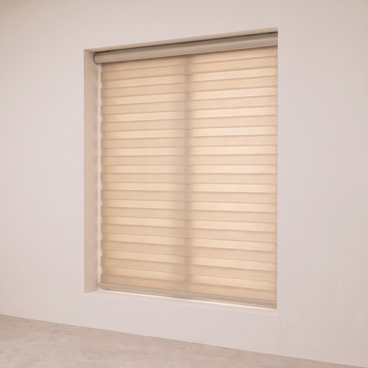 Duo Day-Night roller blind fully lowered with bands set for privacy