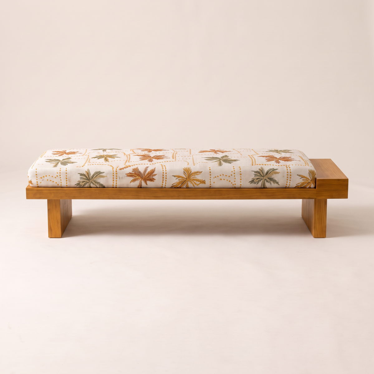 Palmira 1 bench, straight front view showing the slab supports and bare wood end